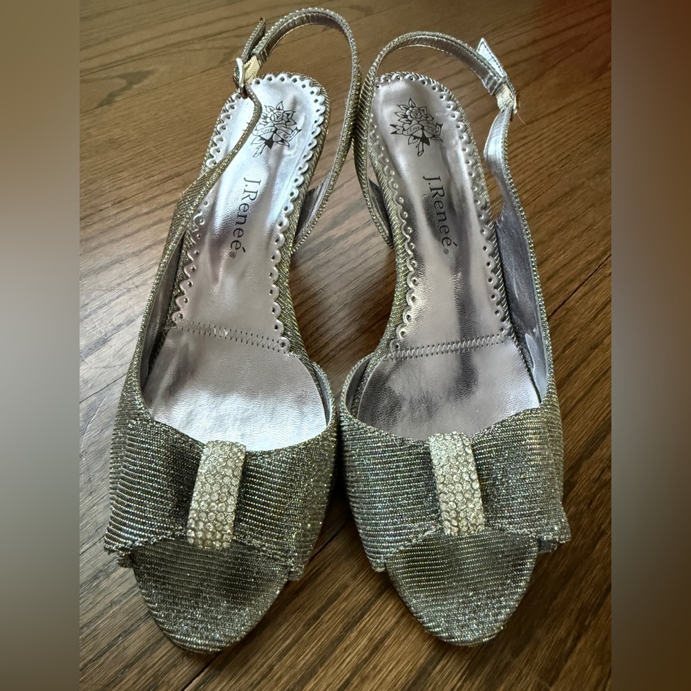 J.Renee Dayna Glimmer Fabric Rhinestone Bow Pewter Slingback Heels Size 8